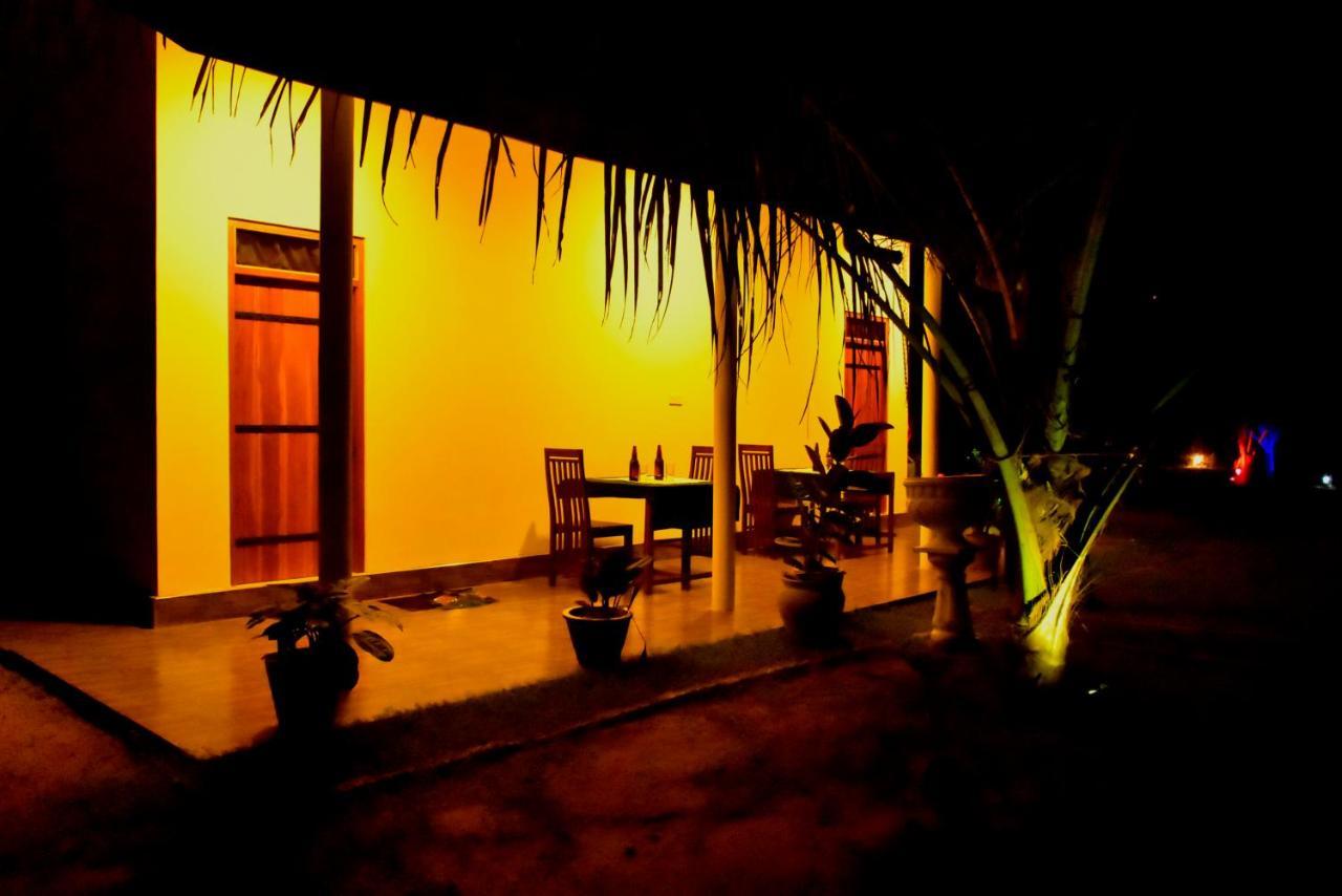 Little Ele Safari Lodge Удавалаве Екстер'єр фото